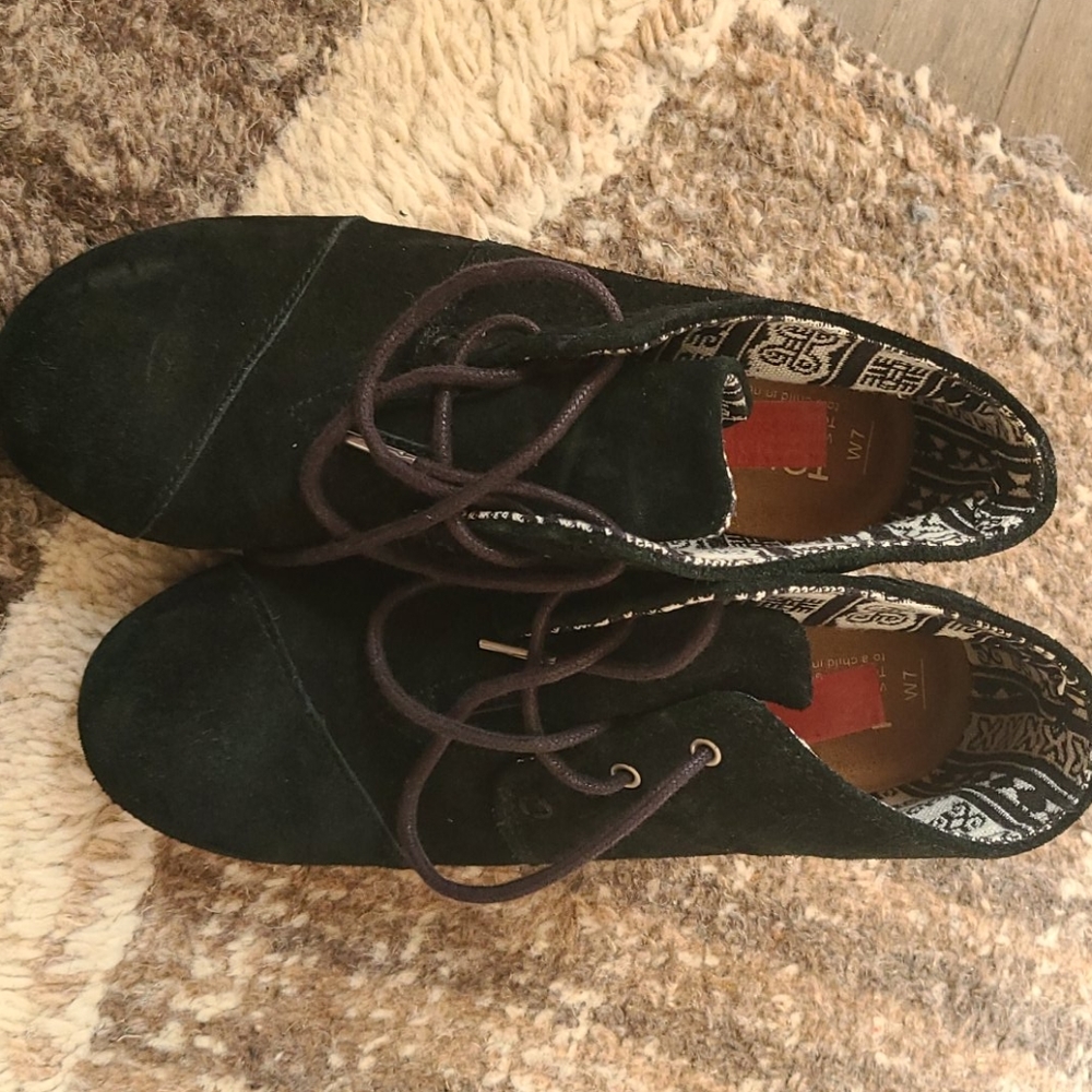 Tom Wedge Boots